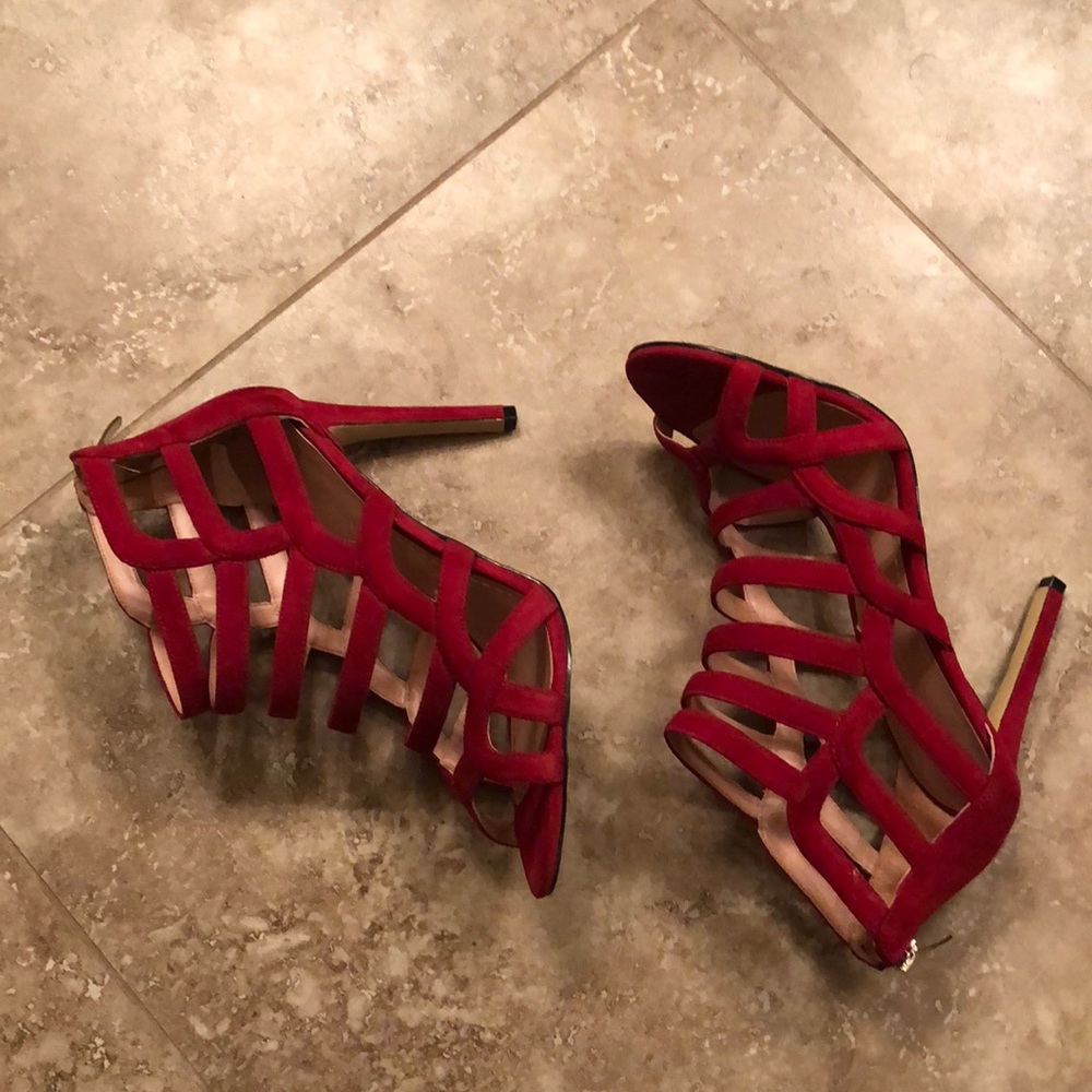 Red Suede Shoes 👠 - Picture 3 of 4